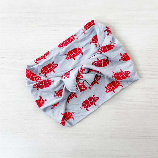 Arkansas Pigs Top Knot